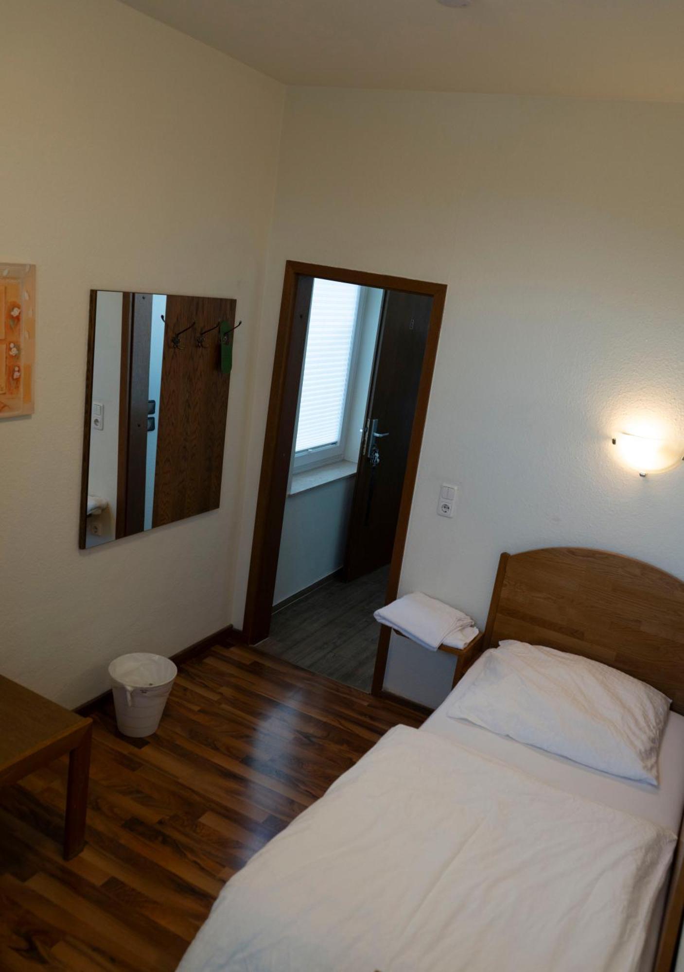 Gaststaette Zur Eiche Hotel Hannover Eksteriør billede